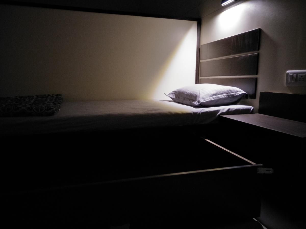 夜宿宿舍 阿穆达巴 外观 照片
